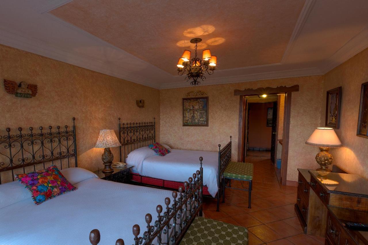 Hotel Atitlan Panajachel Eksteriør billede
